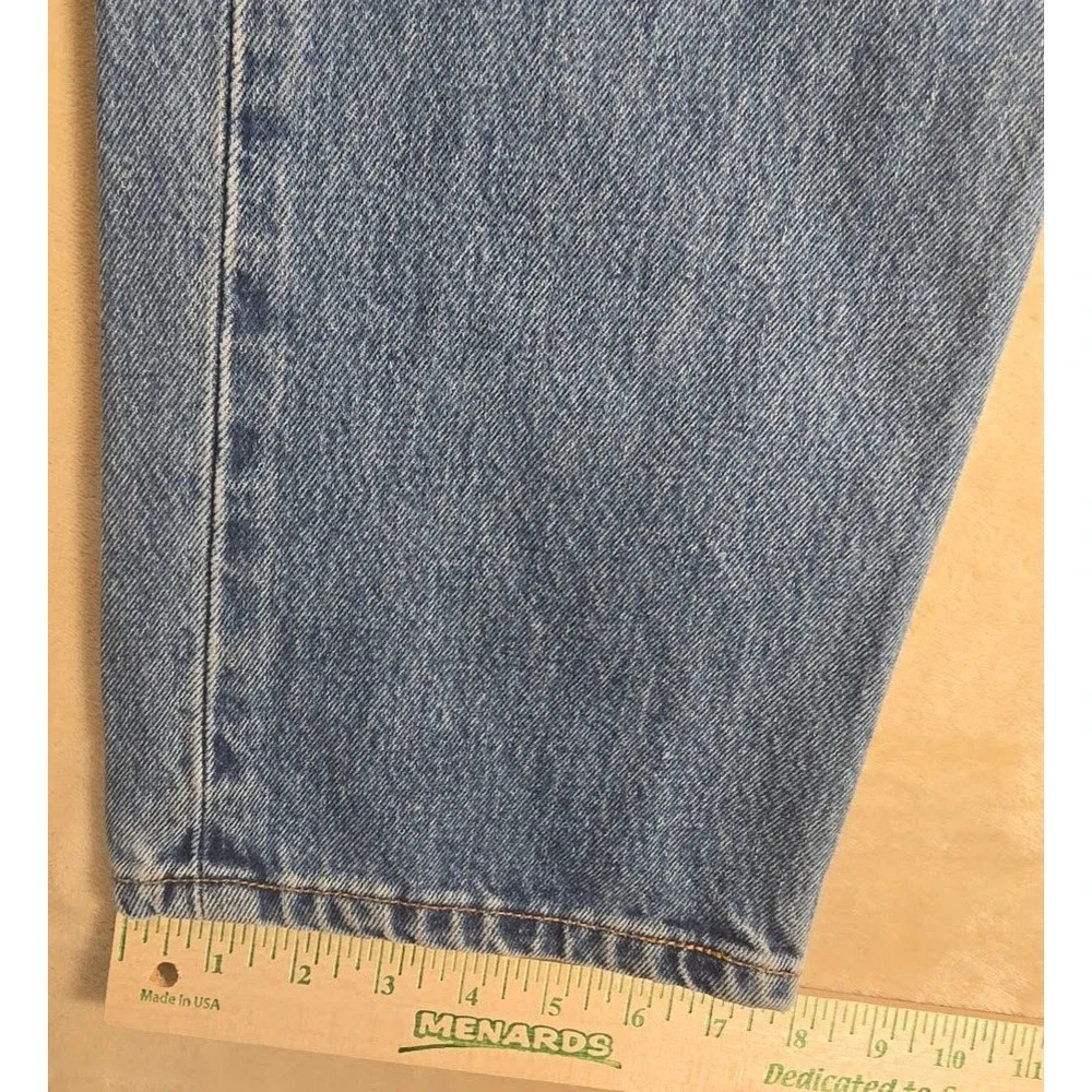 Vintage Levis 501 Mens Jeans 33x31 Medium Wash Button Fly Made in USA Denim 1092
